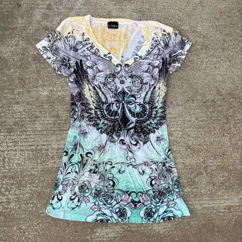 Day trip Black and Green Short Sleeve Tee